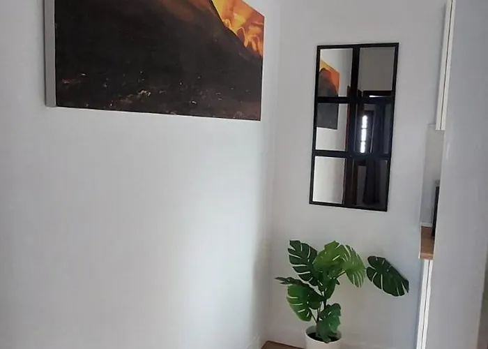 Miriam ヴィラ ティナホ